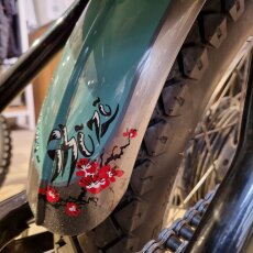 Ribbed fender beaded