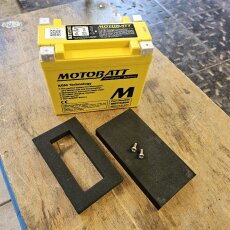 AGM Batterie MOTOBATT für Harley Softail Dyna...